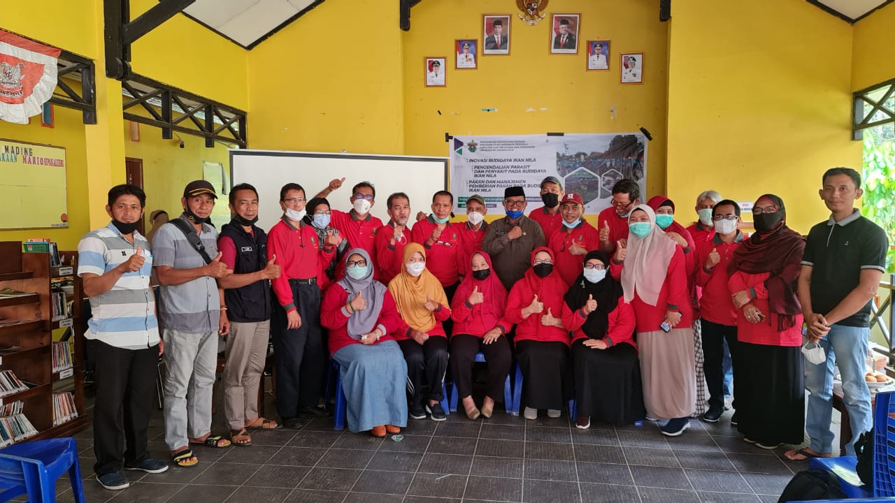 COMMUNITY SERVICE of AQUACULTURE STUDY PROGRAM IN SOPPENG DISTRICT