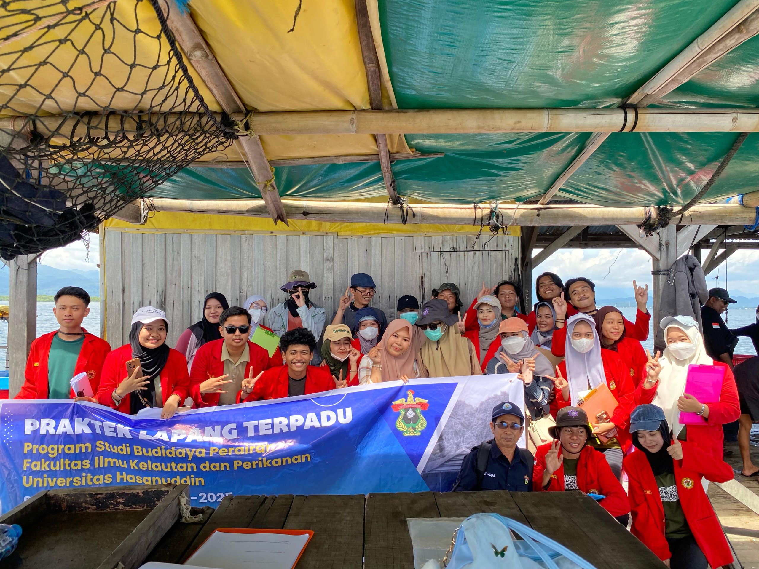 Menyelami Dunia Nyata: Mahasiswa Budidaya Perairan UNHAS Terjun ke Sentra Budidaya Sulsel dalam Praktek Lapang Terpadu 2025